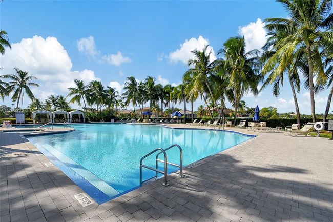 251 Saratoga Blvd E, House other with 4 bedrooms, 3 bathrooms and null parking in Royal Palm Beach FL | Image 62