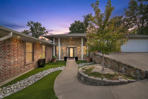 1227 Kiowa Dr W, Lake Kiowa, TX, 76240-9406 | Card Image