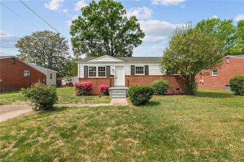 6 Cornelius Dr, Hampton, VA, 23666-4108 | Card Image