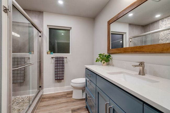 11 Sunset Trl, House other with 3 bedrooms, 3 bathrooms and 12 parking in Sunset Valley TX | Image 25