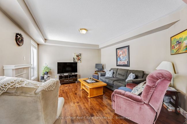 164 Dixon Dr, House other with 4 bedrooms, 3 bathrooms and 2 parking in Milton ON | Image 13