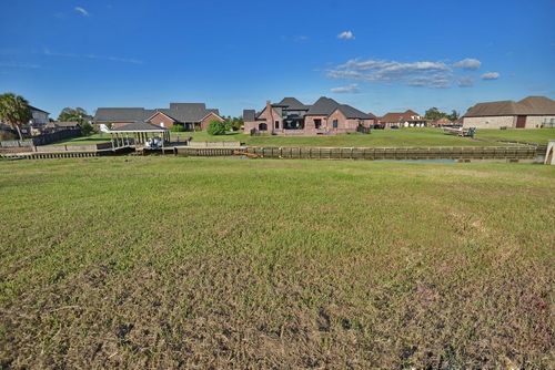 1015 Drake Dr, Bridge City, TX, 77611-4623 | Card Image