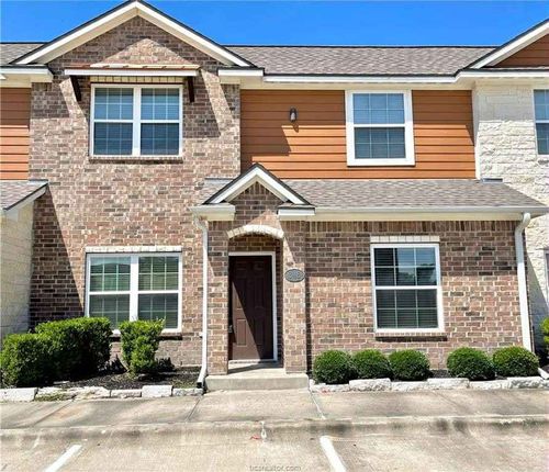 apt-348-301 Southwest Pkwy, College Station, TX, 77840-5147 | Card Image