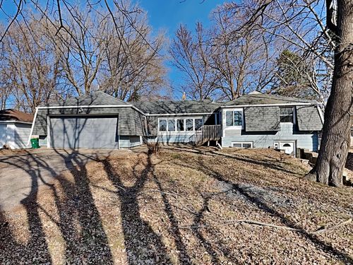 2910 Louisiana Ave N, Crystal, MN, 55427-2915 | Card Image