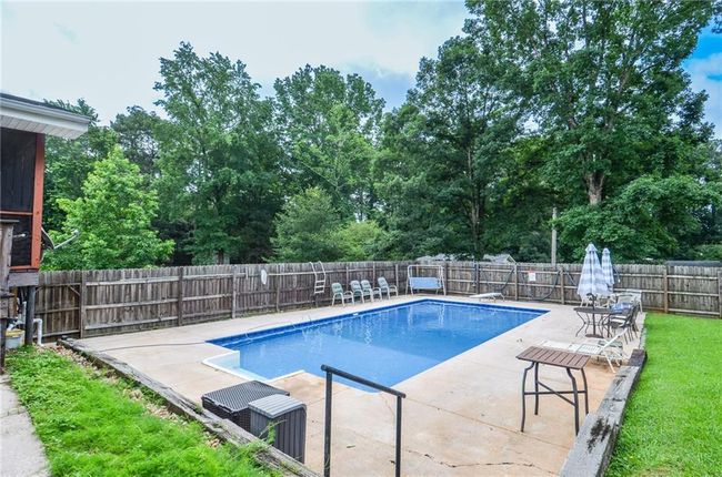 879 Old Tucker Rd, House other with 3 bedrooms, 2 bathrooms and 2 parking in Stone Mountain GA | Image 6