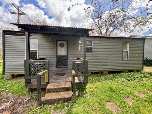 100 Upton Ln, Brazoria, TX, 77422-8669 | Card Image