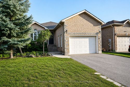 15 Quinlan Rd, Barrie, ON, L4M6T2 | Card Image