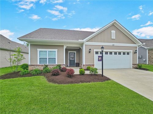 129 Bay Ct, Washington, PA, 15301-6703 | Card Image