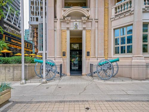 3306-426 University Ave, Toronto, ON, M5G1S9 | Card Image