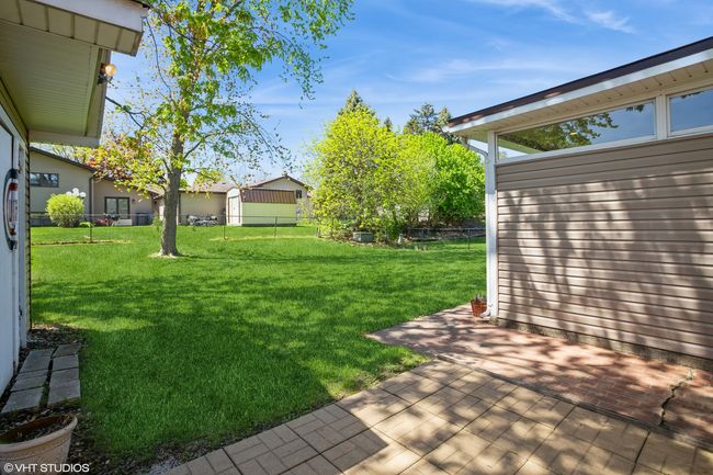 300 Wingate Dr, House other with 3 bedrooms, 2 bathrooms and 1 parking in Schaumburg IL | Image 22