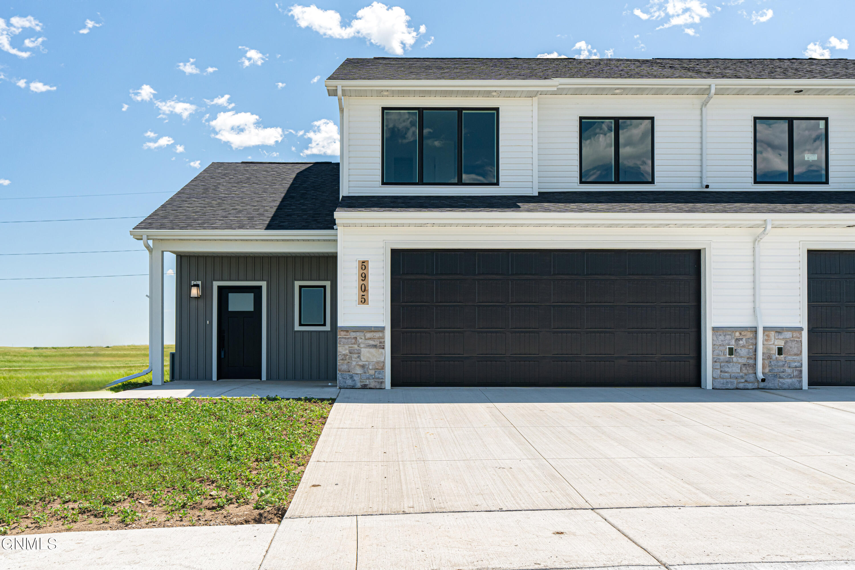 Davies Dr, Bismarck, ND 58503