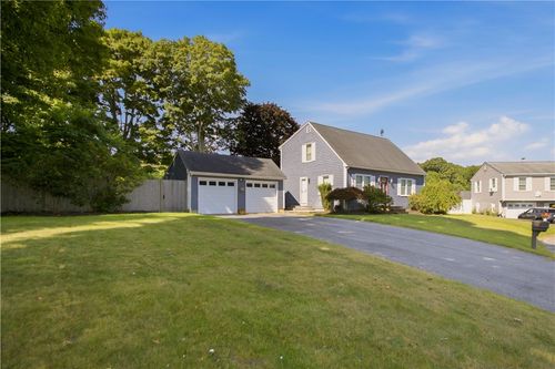 5 Beejay Ct, Warren, RI, 02885-2825 | Card Image