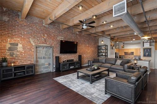 304-612 Central St, Kansas City, MO, 64105-1617 | Card Image