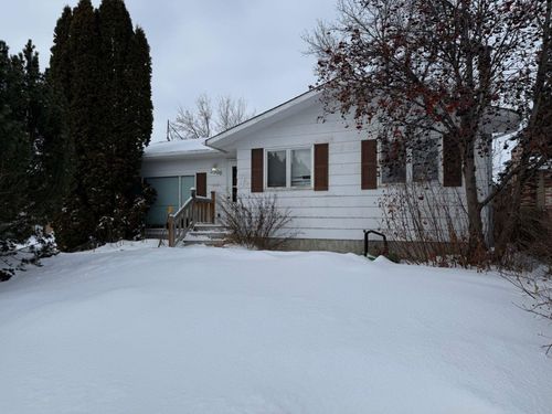 3006 52 Ave, Lloydminster, AB, T9V1P5 | Card Image