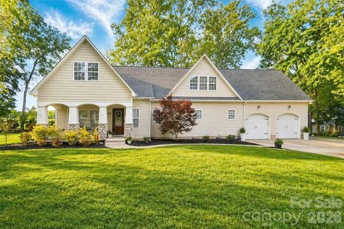 4484 Ranchway Dr Sw, Concord, NC, 28027-0422 | Card Image