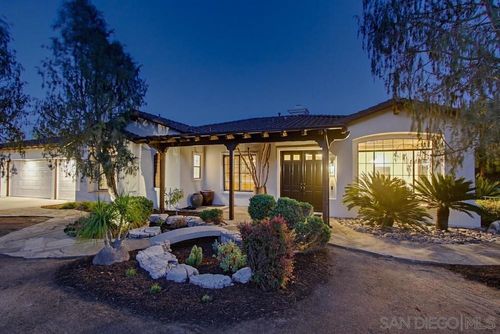 3504 Nettle Pl, Fallbrook, CA, 92028-8677 | Card Image