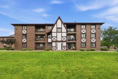 3a-10521 S Roberts Road, Palos Hills, IL, 60465 | Card Image