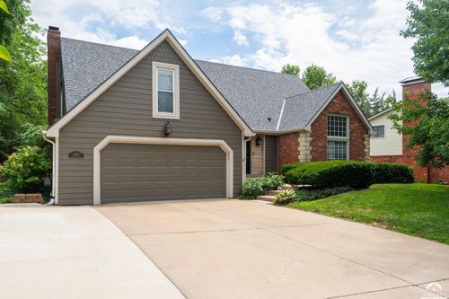 2909 Oxford Rd, Lawrence, KS, 66049-2828 | Card Image