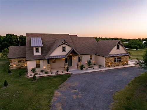500 W Woodcreek Ct, Granbury, TX, 76049-7779 | Card Image