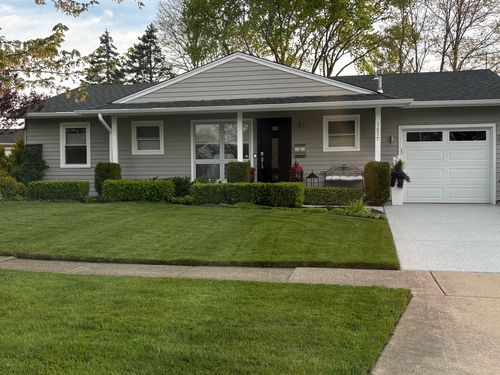 1057 Carpenter Ct, Elk Grove Village, IL, 60007-3010 | Card Image