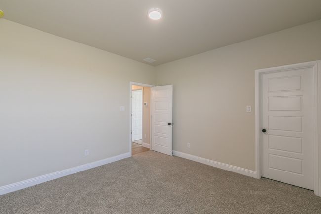 213 Navajo Trl, House other with 3 bedrooms, 3 bathrooms and null parking in Alvarado TX | Image 11