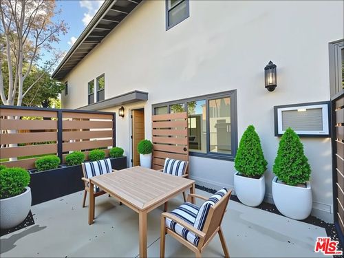 901 S Barrington Ave, LOS ANGELES, CA, 90049 | Card Image