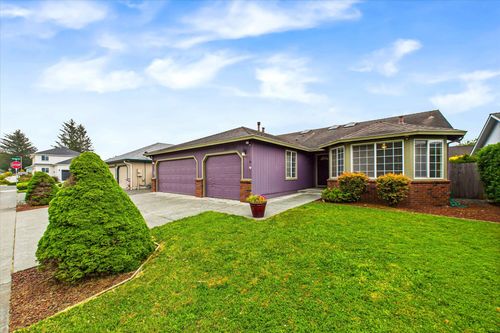2010 Heartwood Dr, Mckinleyville, CA, 95519-8202 | Card Image
