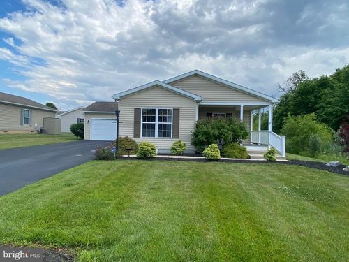 4 Wagtail Ct, BECHTELSVILLE, PA, 19505-9093 | Card Image