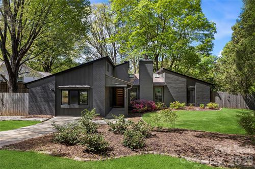 6212 Sellars Ct, Charlotte, NC, 28211-5622 | Card Image