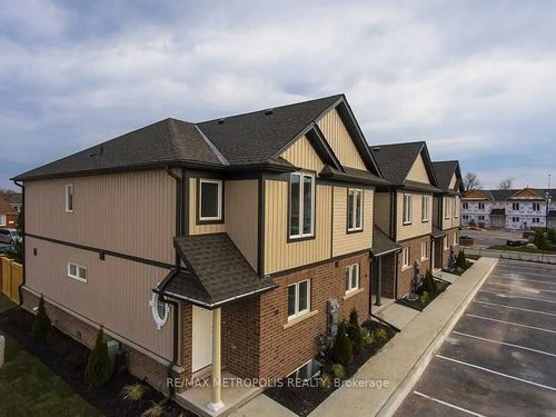 88-7768 Ascot Cir, Niagara Falls, ON, L2H3P9 | Card Image