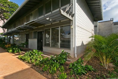 apt-1-4212 Keanu St, Honolulu, HI, 96816-5574 | Card Image