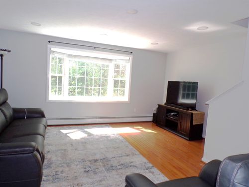 6 Pleasant St, Hooksett, NH, 03106-1400 | Card Image