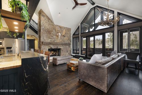 711-180 Daybreak Rdg, Beaver Creek, CO, 81620-5404 | Card Image