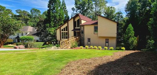 2696 Long Lake Ter Ne, Roswell, GA, 30075-4082 | Card Image