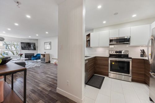 205-7465 Sandborne Ave, Burnaby, BC, V3N4W7 | Card Image