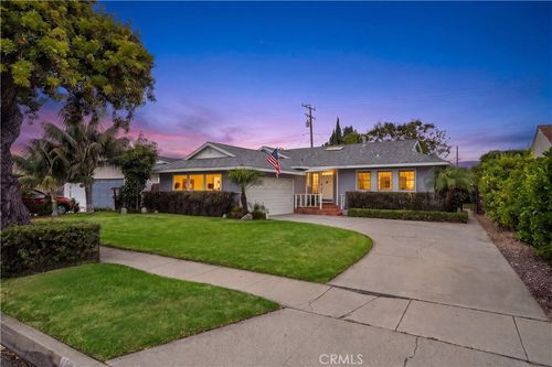 6741 E Pageantry St, Long Beach, CA, 90808-4233 | Card Image