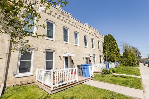 222 Margaret St, Watertown, WI, 53098-2115 | Card Image