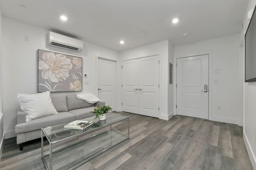 520-585 Essex St, Lynn, MA, 01901 | Card Image