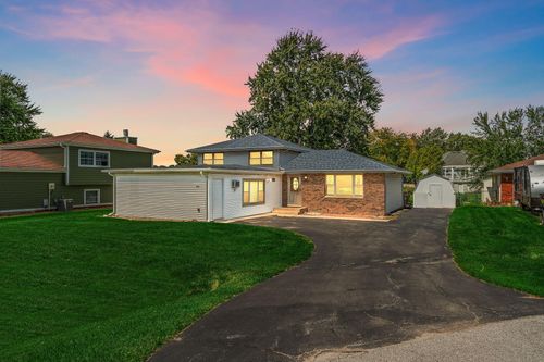 4076a Bush Hill Ct, Crown Point, IN, 46307 | Card Image