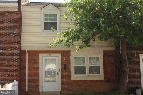 731 Denton Cir, FREDERICKSBURG, VA, 22401-2705 | Card Image
