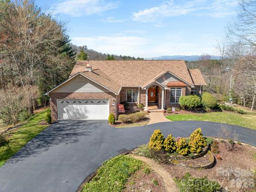 17 Ashton Forest Ct, Hendersonville, NC, 28739-5847 | Card Image