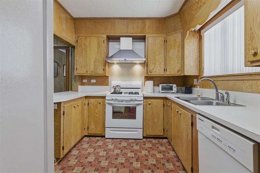 Residential in Jennings 4