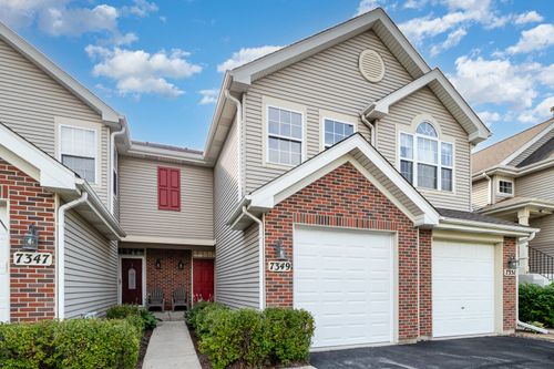 7349 Grandview Ct, Carpentersville, IL, 60110-3400 | Card Image