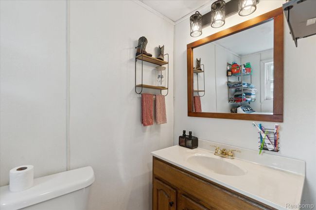 25-4828-Rathbun-Rd-Birch-Run-MI-48415-WindowStill-17.jpg | Image 24