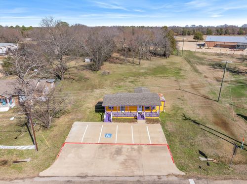 705 E Pine St Street, Edgewood, TX, 75117 | Card Image