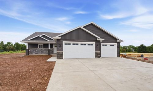 W7097 Jaclyn Lane, GREENVILLE, WI, 54942 | Card Image