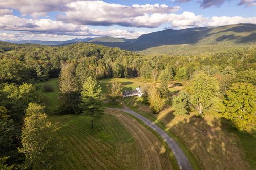 3259 W Hill Rd, Wallingford, VT, 05773-9467 | Card Image