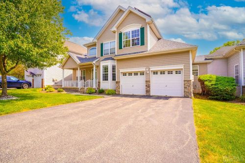 42 Colts Ln, Flemington, NJ, 08822-3401 | Card Image