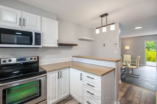 2-38 Elma St, Saint Catharines, ON, L2N6Z3 | Card Image