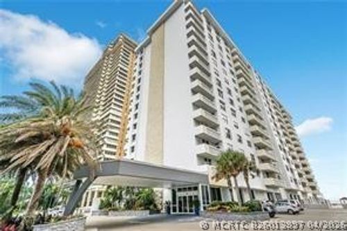 15a-4250 Galt Ocean Dr, Fort Lauderdale, FL, 33308-6136 | Card Image